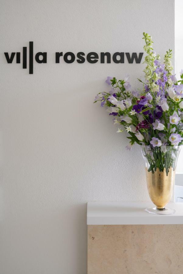 Villa Rosenaw รอชนอฟ ป็อด ราดโฮชติเย็ม ภายนอก รูปภาพ